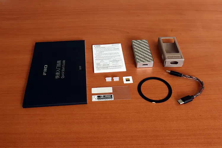 FiiO QX13 accessories