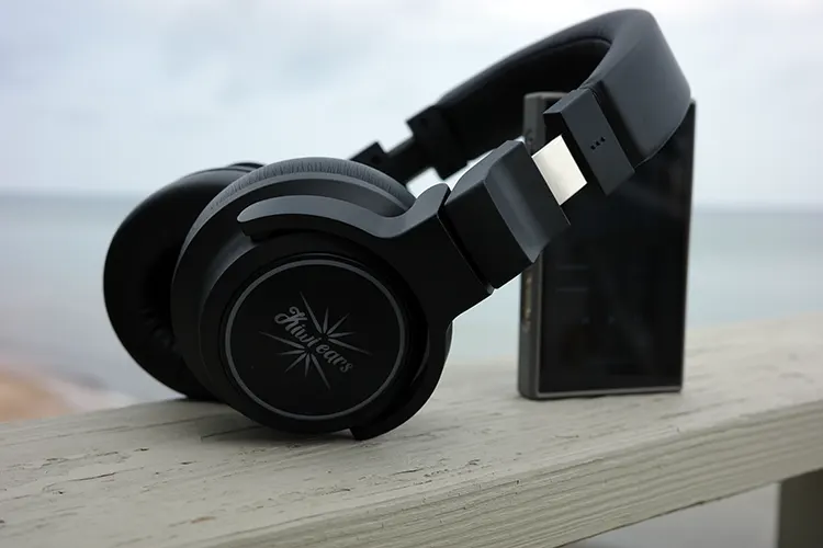 Kiwi Ears Aventus on top of a DAP