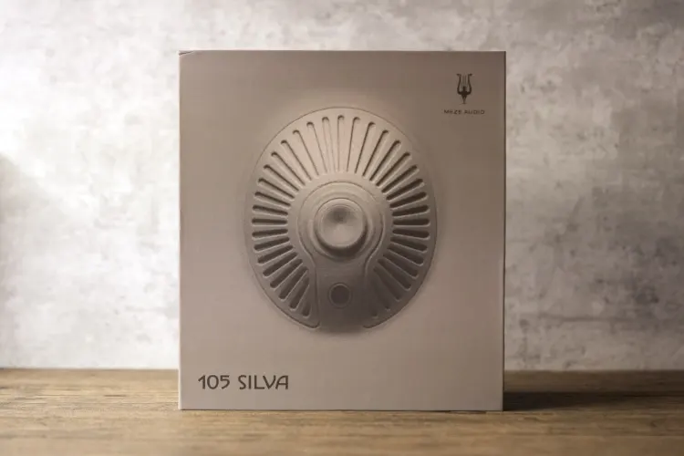 Meze Audio 105 SILVA box