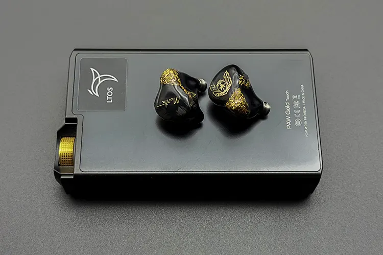 Moritz Audio ENZO on top of lotoo paw gold touch dap