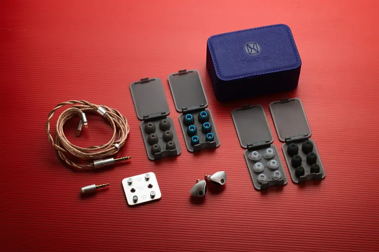 Twistura Woodnote accessories