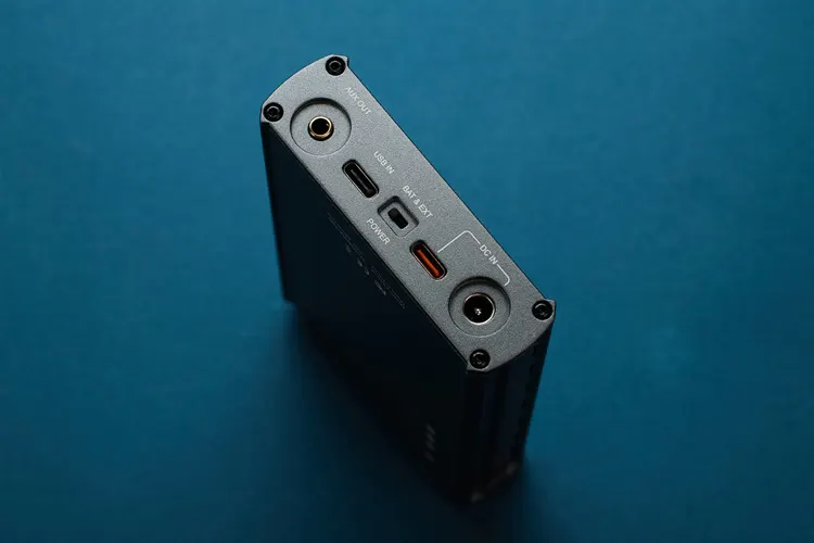 xDuoo XD05 Basic2 rear panel