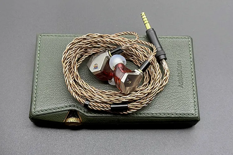 Campfire Audio Grand Luna on top of AK SP3000 DAP