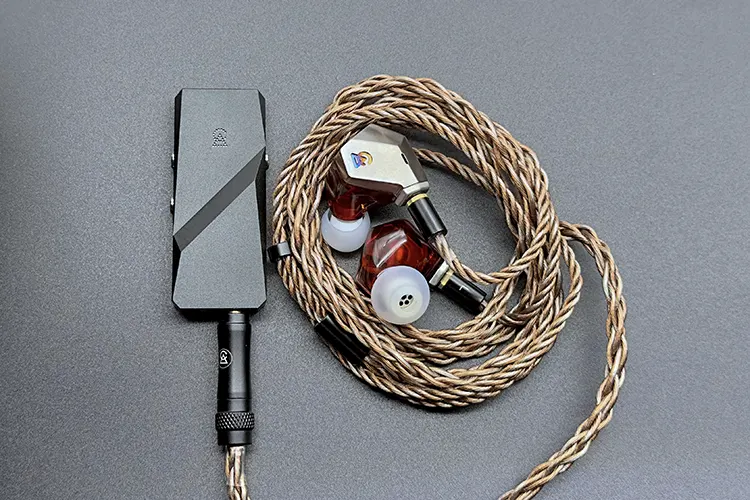 Campfire Audio Grand Luna with cable and dongle DAC