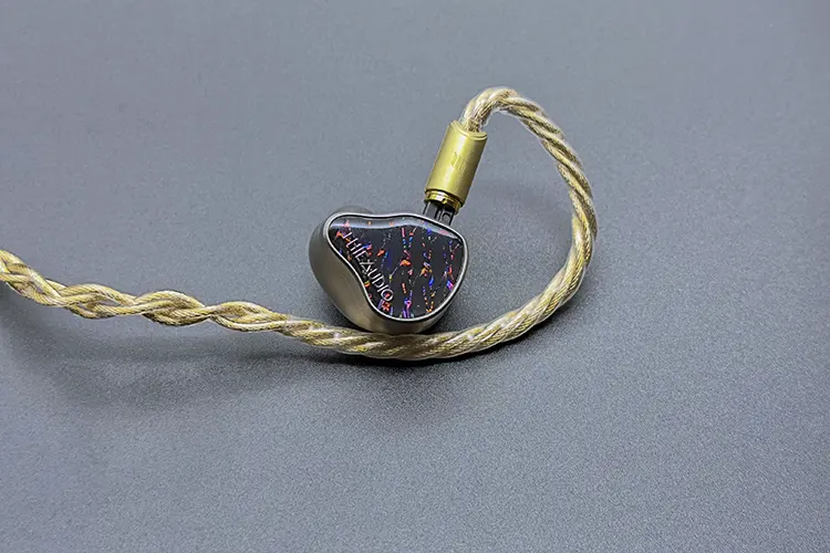 Effect Audio CENTURION II connected to THIEAUDIO Valhalla IEM