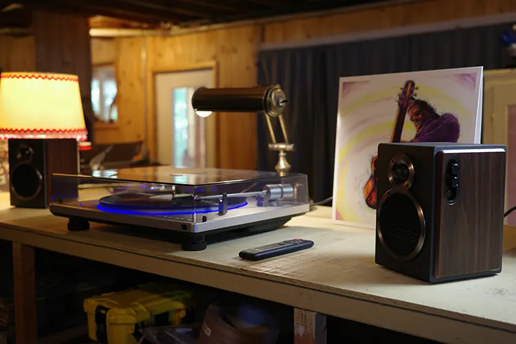 FiiO SA1 on desktop with TT13 turntable