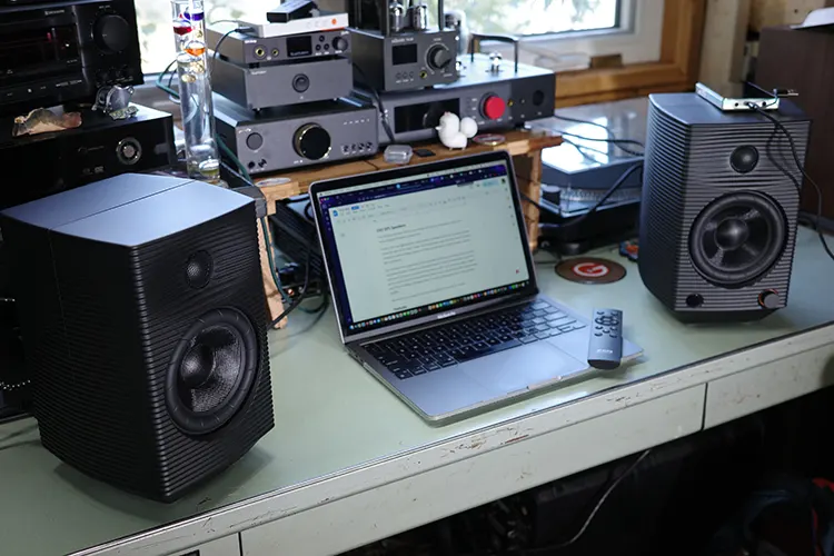 FiiO SP5 on desktop with MacBook Pro in the middle 2