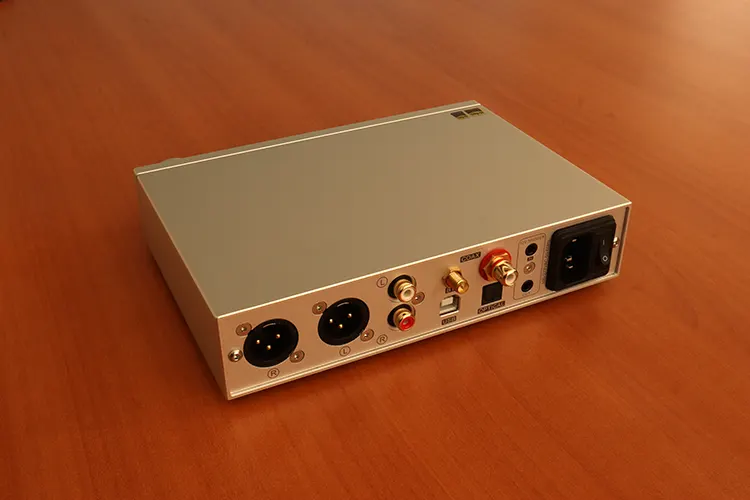 Topping DX5 II rear panel