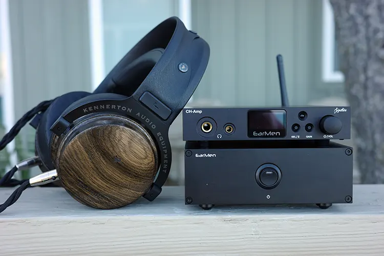 EarMen CH-Amp Signature beside Kennerton Rognir headphones front facing