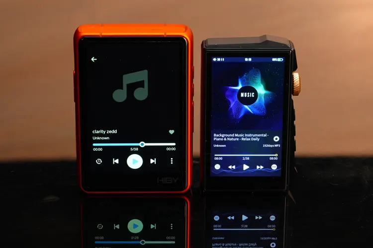 Hidizs x Linsoul AP80 PRO MAX DAP beside HiBy R3Pro II DAP