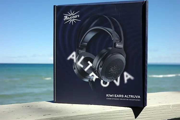 Kiwi Ears Altruva box