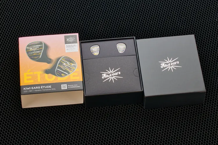 Kiwi Ears Etude unboxing