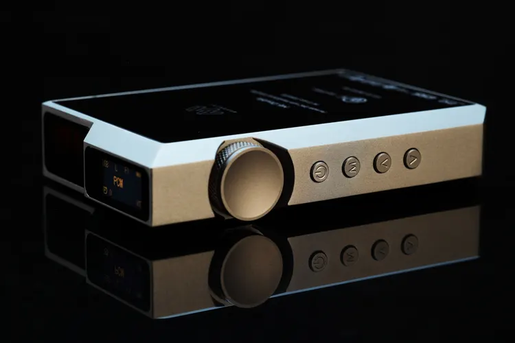 MUSE HiFi M6 Double controls on side panel