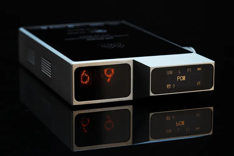 MUSE HiFi M6 Double front panel display