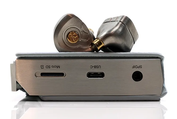 TANGZU The Monkey King shells on top of the iBasso DX340