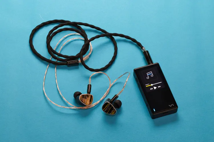 Tempotec V1 connected to Kiwi Ears Etude earphones