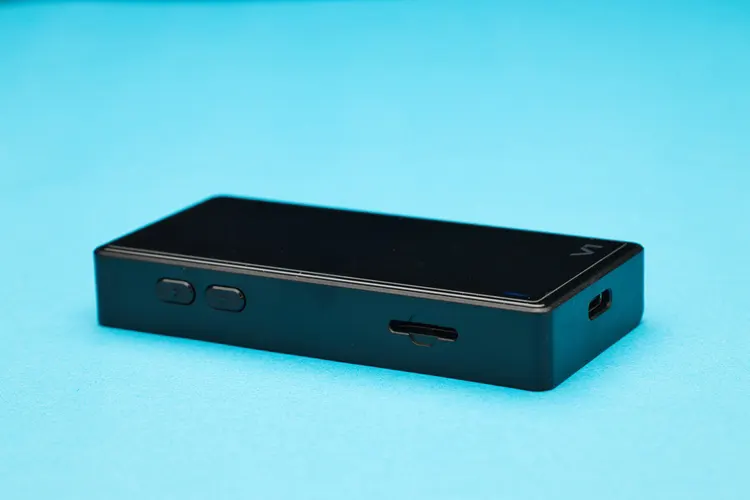 Tempotec V1 memory card slot on side panel