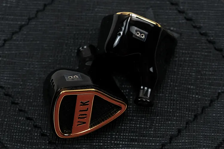 Volk Audio ÉTOILE shells on top of black carry case