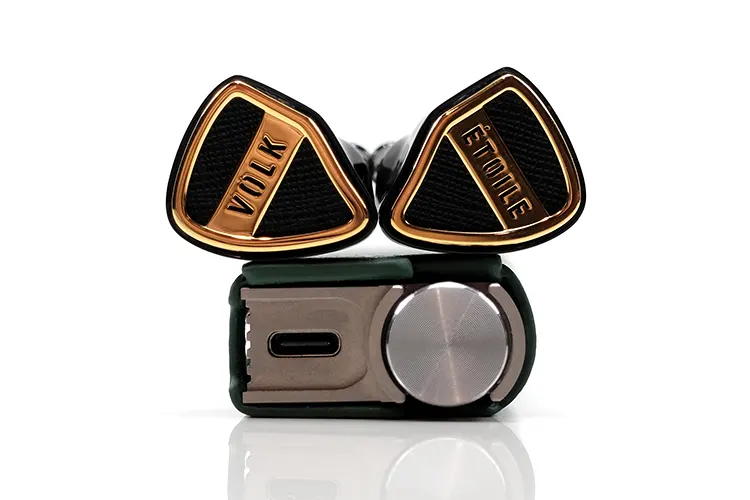 Volk Audio ÉTOILE shells on top of iBasso DC-Elite dongle DAC