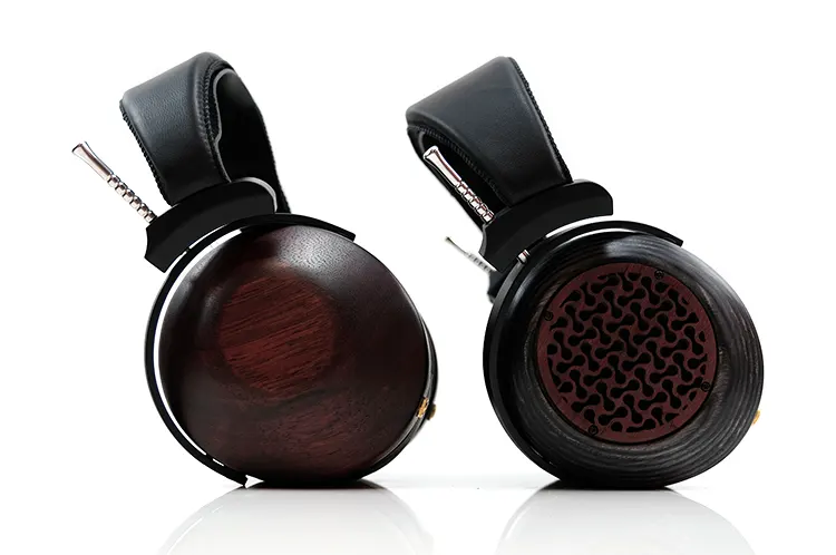 ZMF Headphones BOKEH Open beside the BOKEH Closed