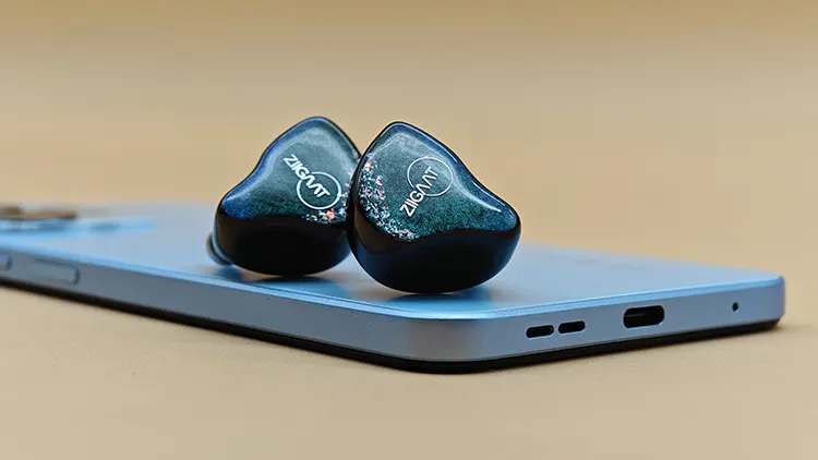 イヤホン ZIIGAAT LUNA ZiiGaat Luna Balanced Armature Universal IEMs | Bloom Audio