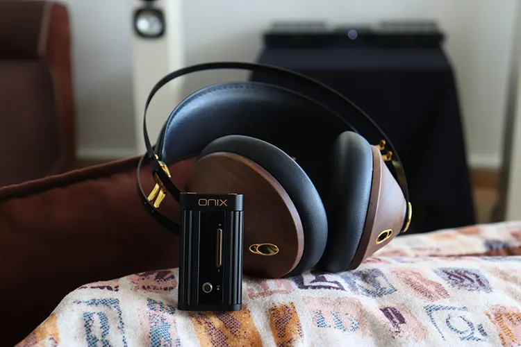 ONIX Beta XI2 Review with Meze Audio 99 Classics Gen 2 headphones