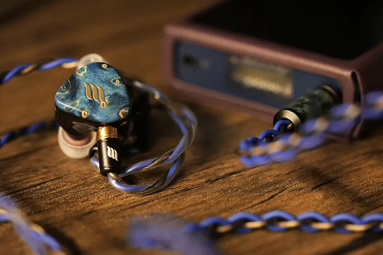 Shanling M7T aired with Effect Audio earphones