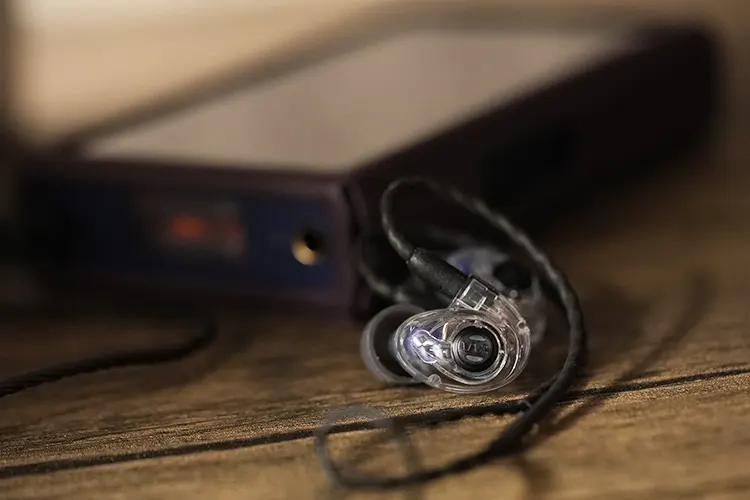 Shanling M7T aired with Westone Audio earphones