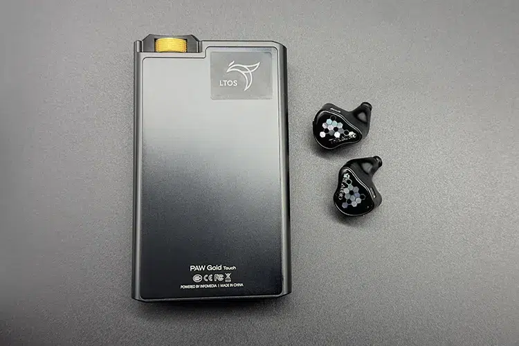 THIEAUDIO Monarch MKIV beside the Lotoo PAW Gold Touch DAP