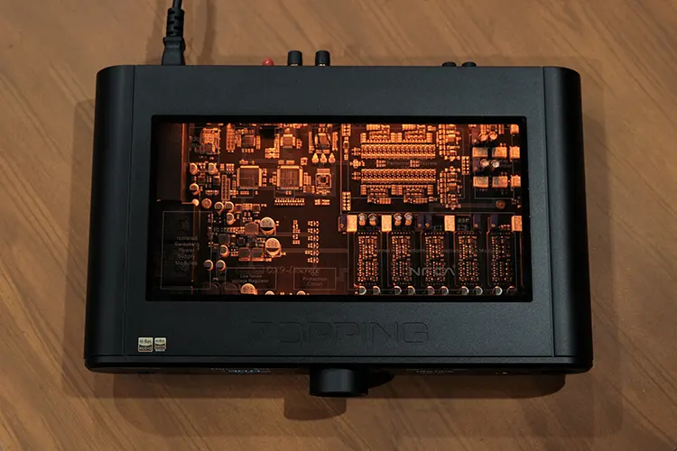 Topping DX9 Discrete amplifier top panel orange lights