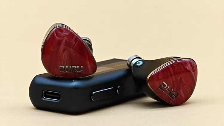 DUNU DN242 on top of the Colorfly CDA-M2 dongle DAC