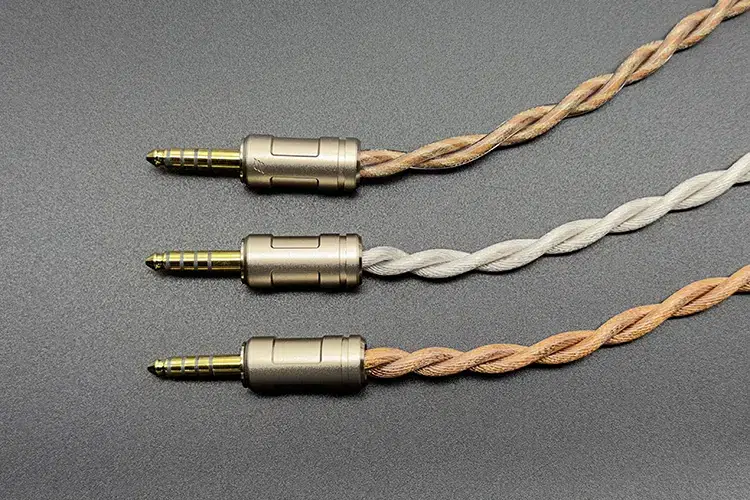 Effect Audio Horizon Series 3 cable jacks