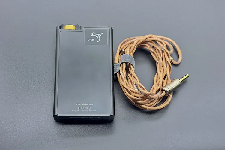 Effect Audio Horizon Series Code 23 MKII with Lotoo PAW Gold Touch DAP