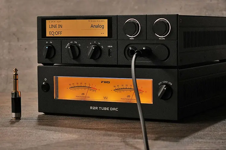 FiiO Warmer R2R under the K15 amplifier with front panels turned on