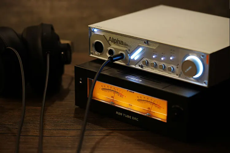 FiiO Warmer R2R with D and A Alpha Pro amplifier