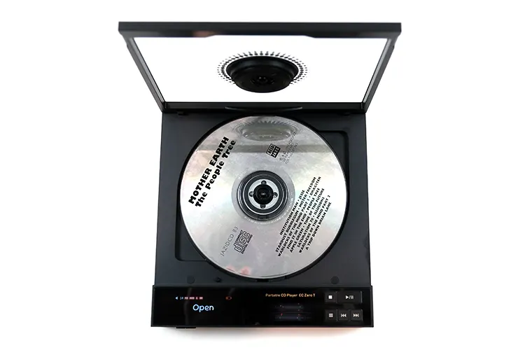 Shanling EC Zero T with lid open and CD inside