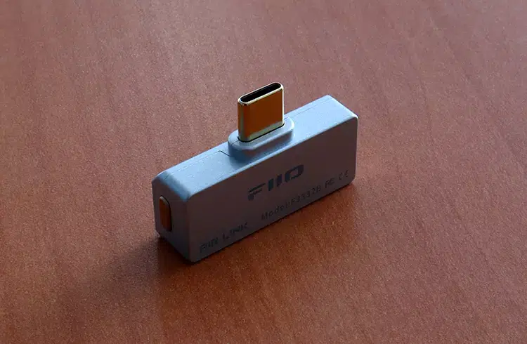 FiiO AIR LINK sitting upright