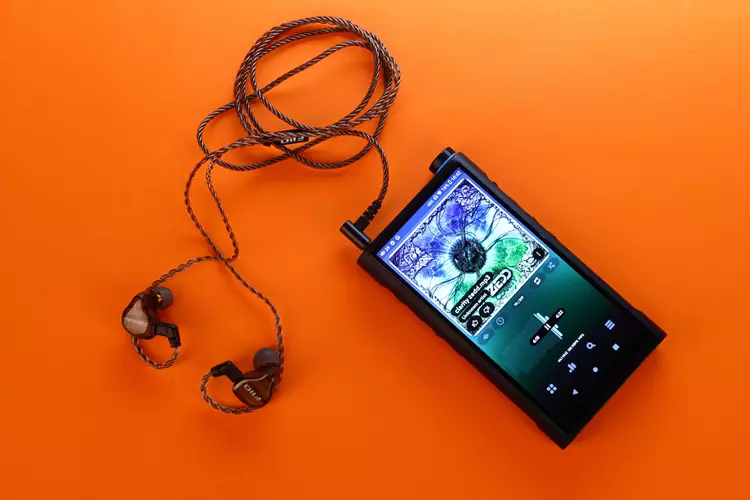 FiiO JH13 connected to FiiO M15S DAP