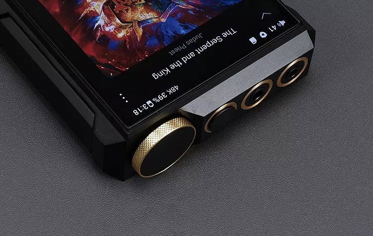 FiiO M27 top panel volume dial and headphone jacks