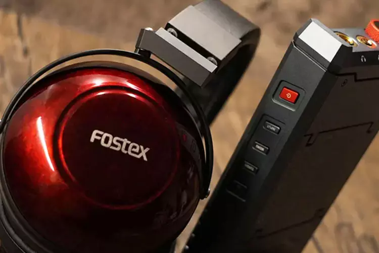Fostex TH900 headphones with xDuoo amplifier