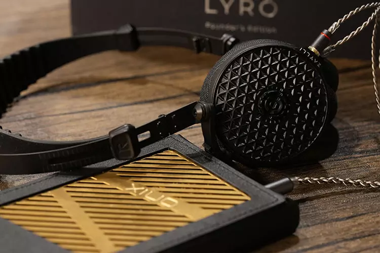 Zaylli LYRÖ beside ONIX XM10 Ltd DAP