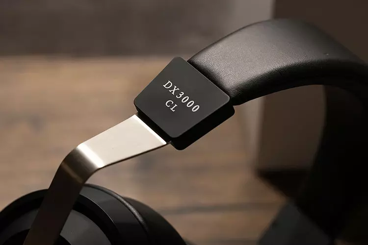 final DX3000 CL headphone badge