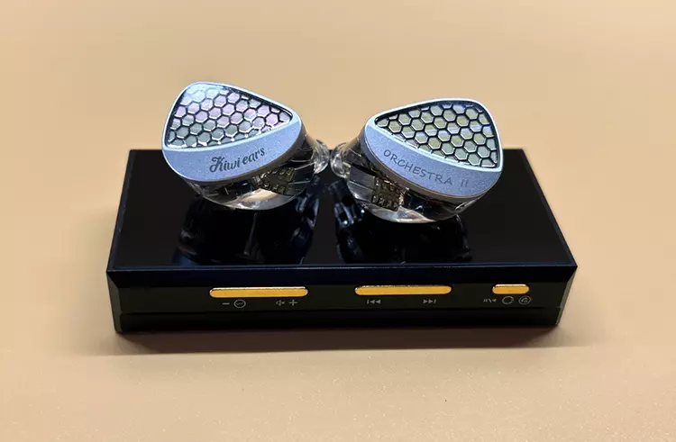 Kiwi Ears Orchestra II on top of a dongle DAC