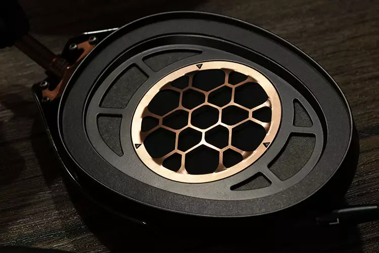 Meze Audio Strada driver grill