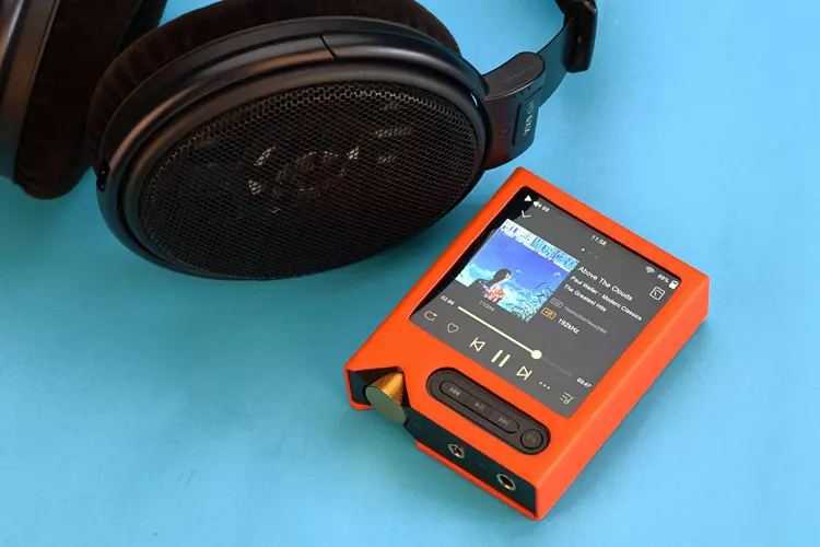 ONIX XM2 beside Sennheiser HD 6XX headphones