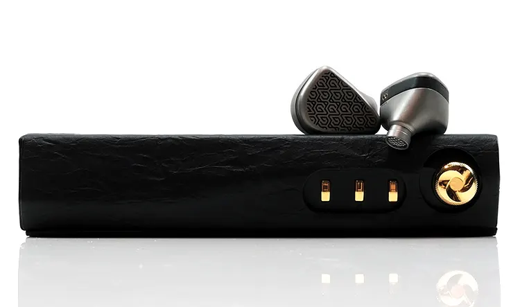 PMG Audio Apx ME on top of a Cayin N6iii DAP