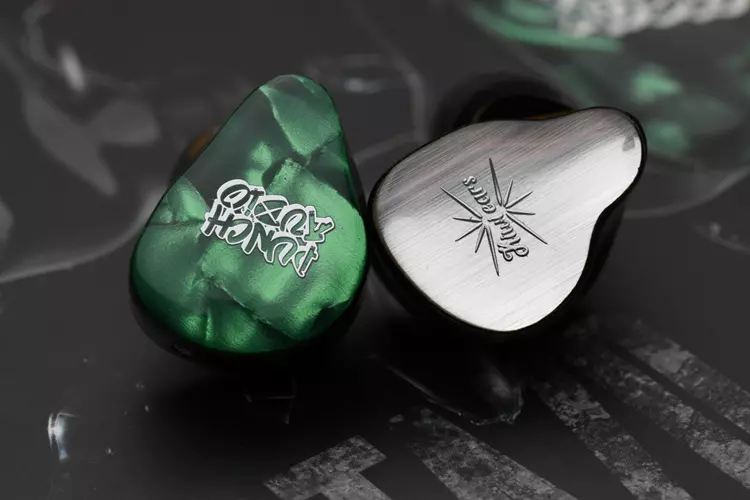 Punch Audio Portazo beside Kiwi Ears KE4