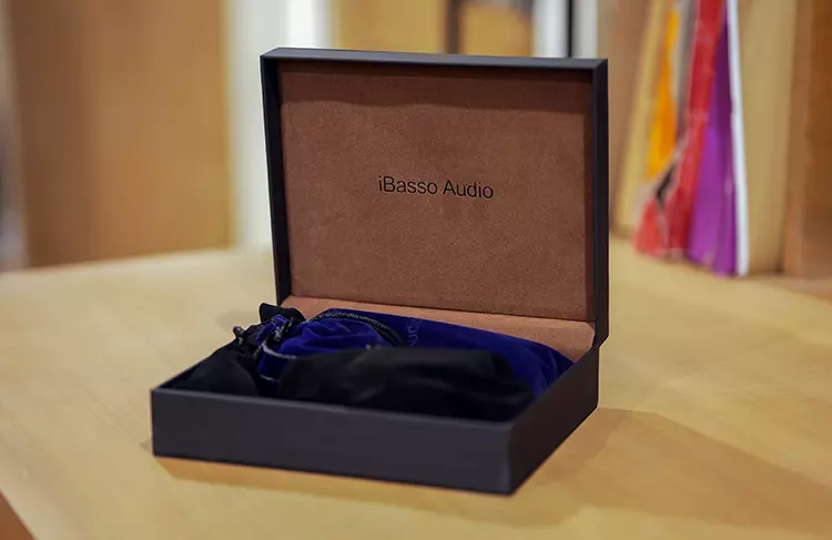 iBasso PB6 Macaw unboxing