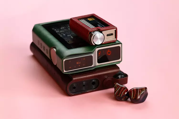 AFUL Performer 8S shells beside 3 portable sources