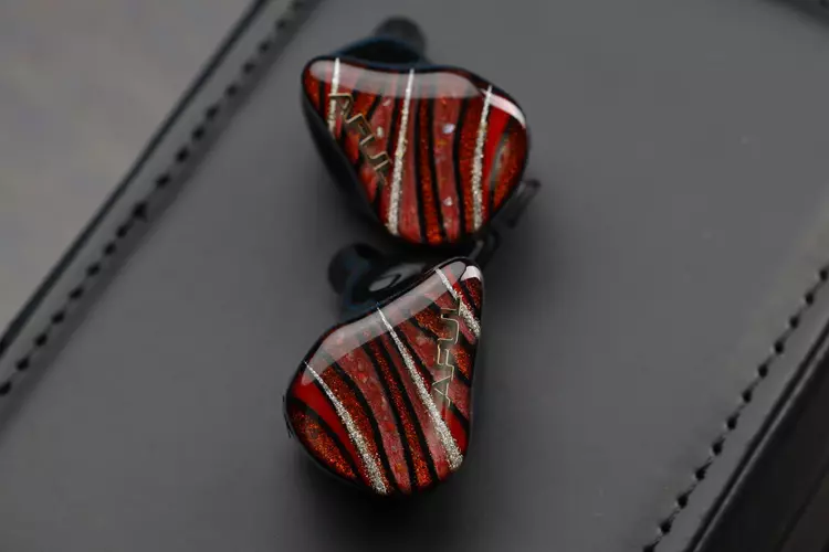 AFUL Performer 8S 2 shells on leather